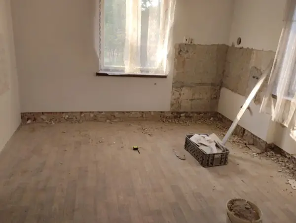 Řešení vlhkosti a zateplení podlahy – výchozí stav, Liberec