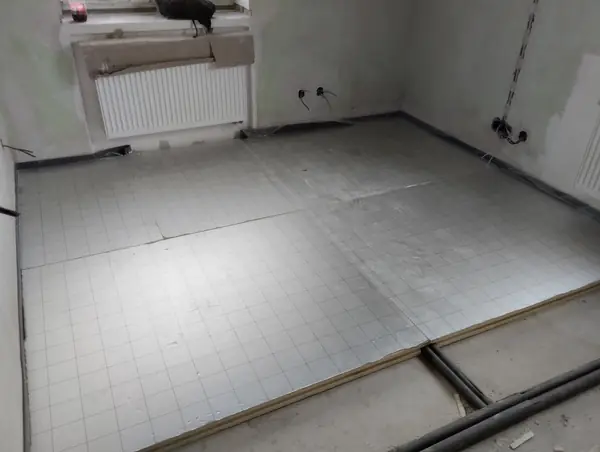 Řešení vlhkosti a zateplení podlahy – izolace pir, Liberec